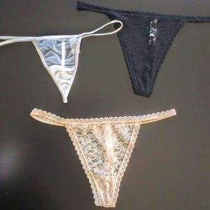 NWOT Set 3 Neutral Lace Thongs -Size L